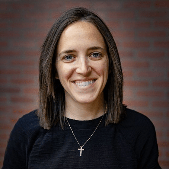 Carly Berna Headshot